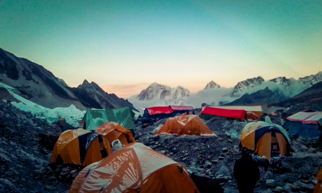 Tents set up en route to Everest base camp