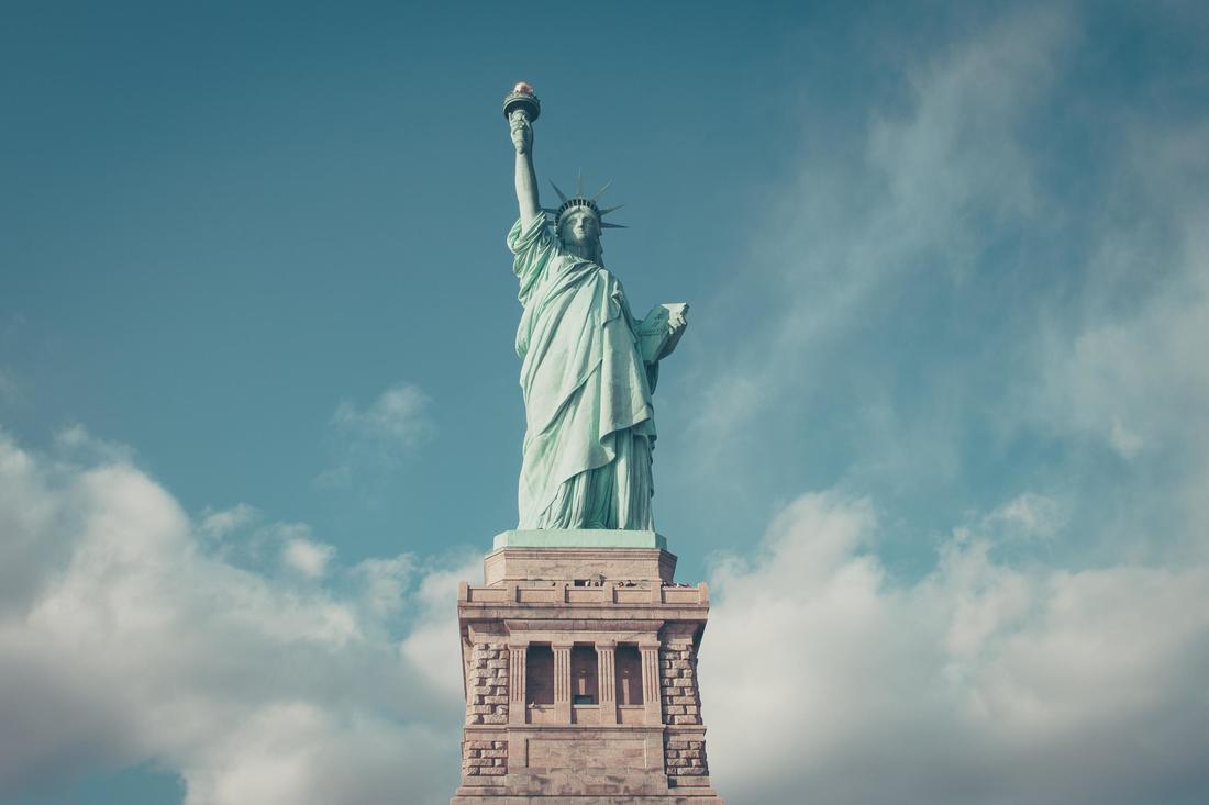 Image of the statue of liberty in New York
